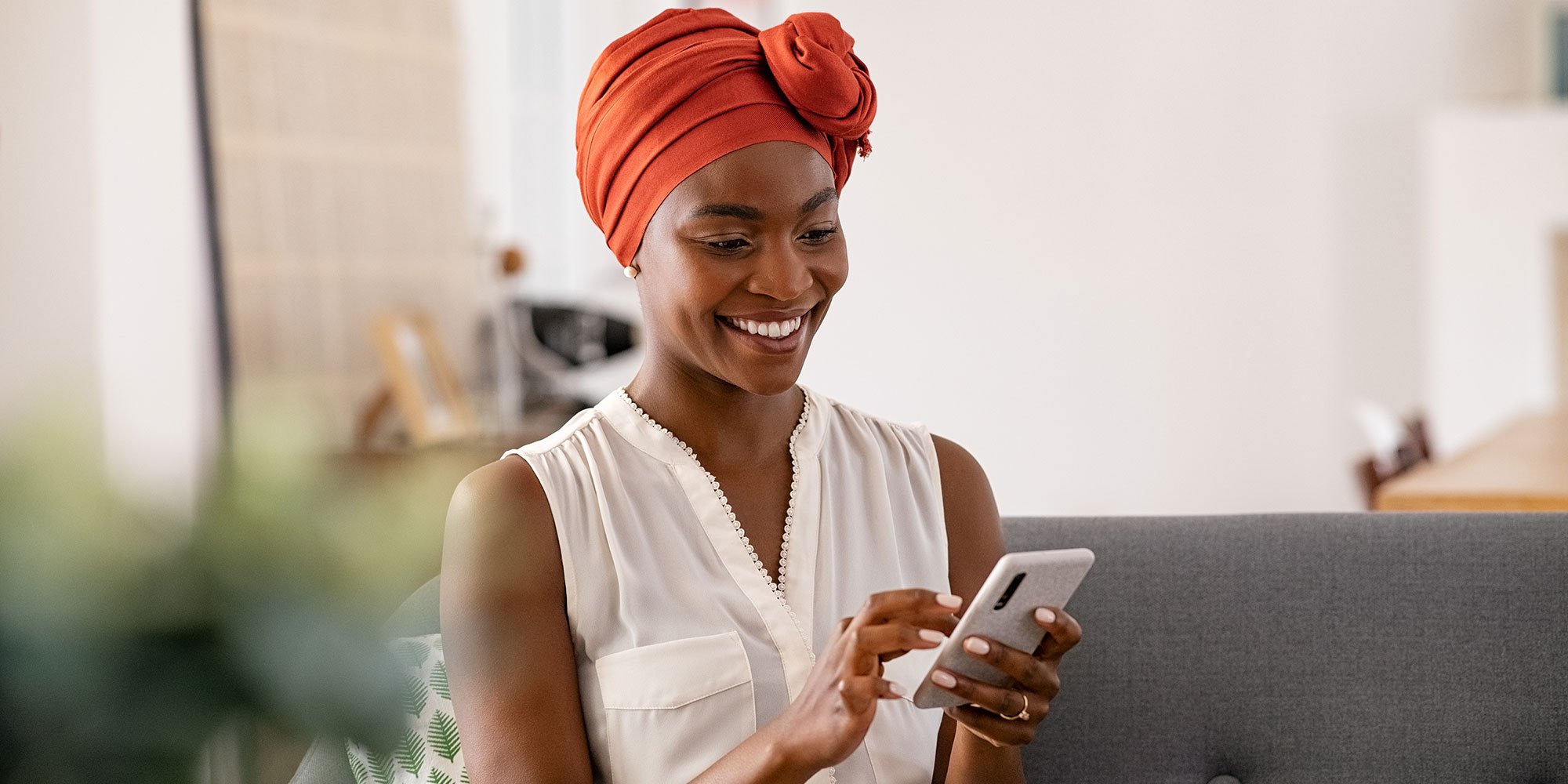 Peer-to-Peer (P2P) Payment vs. Traditional Payment: What's the Difference?
